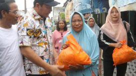 Bupati Subandi Salurkan Kursi Roda dan Alihkan BPJS Warga Miskin ke PBI