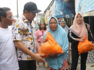 Bupati Subandi Salurkan Kursi Roda dan Alihkan BPJS Warga Miskin ke PBI