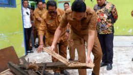 Atap Kelas SMPN 1 Gedangan Ambruk, Subandi Sidak dan Perintahkan Perbaikan Darurat Lewat BTT
