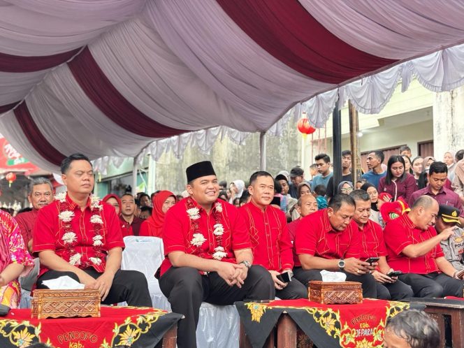 
					Hadiri Festival Imlek 2577, Ketua DPRD Jepara: Keberagaman Adalah Kekuatan Kita