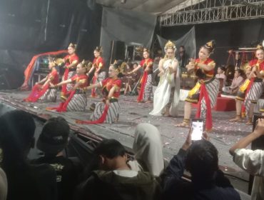 Ribuan Warga Jepara Padati Tradisi Baratan, Rayakan Nisfu Sya’ban Dengan Kirab Lampion