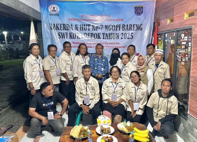 
					Dok: Foto Bersama dalam acara Rakerda SWI Kota Depok di Bogor