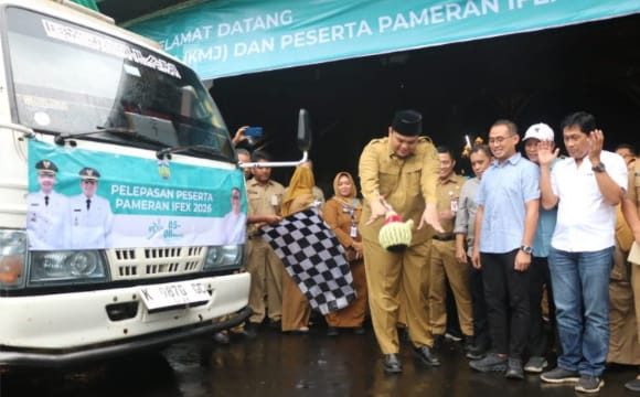 Dorong Daya Saing Global, Pemkab Jepara Resmikan Kartu Mebel dan Berangkatkan IKM ke IFEX 2026.