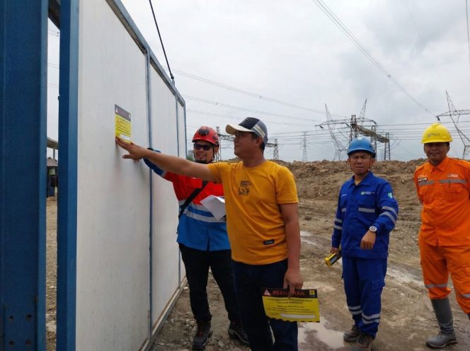 
					Sosialisasi PPL, PLN UIT JBB Tekankan Aspek K3 dan Keselamatan Warga di Sekitar Jalur Transmisi