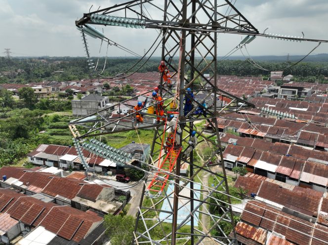 
					PLN UIT JBB Tingkatkan Keandalan Jaringan Listrik