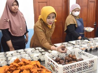 Wabub Mimik Idayana Sidak SPPG Kepuhkemiri, Pastikan Program MBG Berjalan Optimal