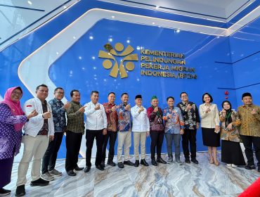 Kunjungi Pameran IFEX 2026, Ketua DPRD Momentum Perluas Akses Pasar Global Furniture Jepara