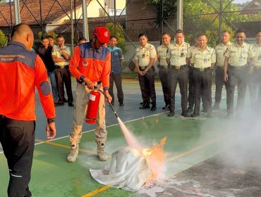Perkuat Manajemen Risiko, BRI BO Jepara Adakan Simulasi Mitigasi Kebakaran