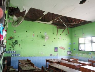 Bupati Subandi Tinjau SDN Sidokepung yang Atapnya Ambruk, Pemkab Siapkan Solusi Cepat dan Jangka Panjang