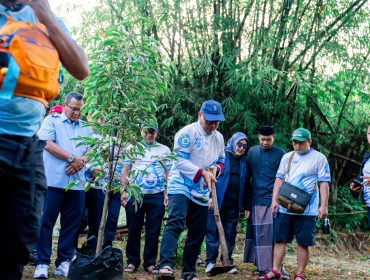 Asasta Depok Gelar Aksi Nyata Pelestarian Lingkungan Melalui Kegiatan Susur Sungai