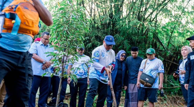 Asasta Depok Gelar Aksi Nyata Pelestarian Lingkungan Melalui Kegiatan Susur Sungai