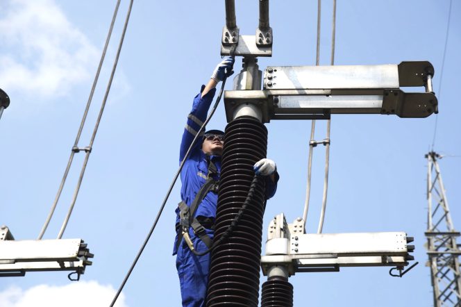 
					Dukung Keandalan Pasokan Listrik, PLN Lakukan Pemeliharaan Bay Busbar Trafo di Gardu Induk 150 kV BSD