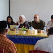 Dokumentasi: Dr. Farah dan tim peneliti Universitas Pertamina saat melakukan pemaparan materi FGD di Kecamatan Batui Selatan, Luwuk, Sulawesi Tengah (2025).