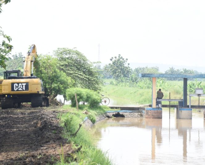 
					Normalisasi Sungai Porong Dikebut, Wabup Sidoarjo Soroti Pintu Air Rusak 4 Tahun