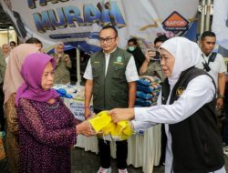 Kendalikan Inflasi dan Penguatan Ketahanan Pangan, Gubernur Khofifah Gelar Pasar Murah ke-59 di Sidoarjo