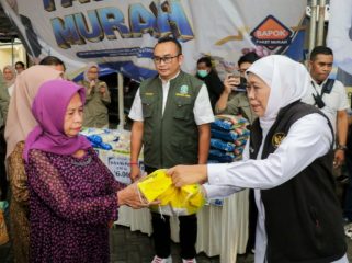 Kendalikan Inflasi dan Penguatan Ketahanan Pangan, Gubernur Khofifah Gelar Pasar Murah ke-59 di Sidoarjo
