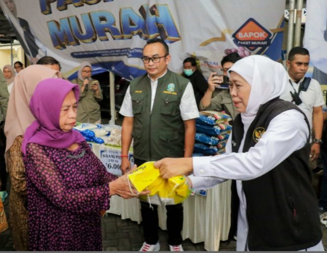 
					Kendalikan Inflasi dan Penguatan Ketahanan Pangan, Gubernur Khofifah Gelar Pasar Murah ke-59 di Sidoarjo