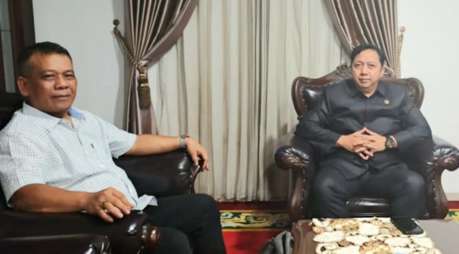 Ketua Panitia Prof. DR.Ir.Supiyat Nasir, M.B.A., bersama Ketua DPRD Boyolali Susetya Kusuma DH.SH. (Dok. Panitia Munas SWI)