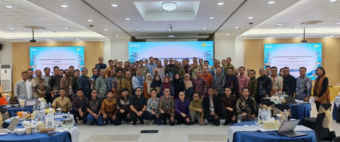 
					Jadi Unit Pelaksana Rekonduktoring Terbaik, PLN UIT JBB Raih Penghargaan