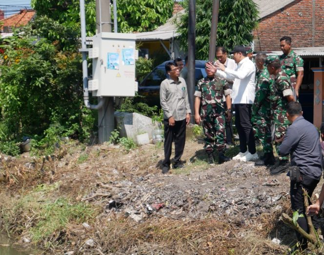 
					Pemkab Sidoarjo Bersama TNI Percepat Pembangunan Jembatan Plumbungan, Dorong Konektivitas dan Ekonomi Warga