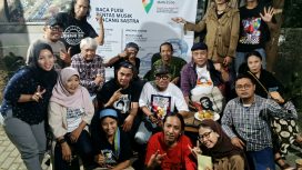 Foto bersama di Acara Hari Puisi Nasional 2026 di Kota Depok