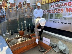 Kapolda Metro Jaya, Irjen Pol Asep Edi Suheri melakukan peletakan batu pertama pembangunan mako Polres Metro Depok