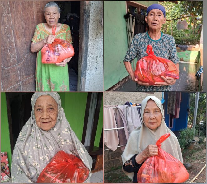 
					Janda Lansia penerima bantuan YGP di Tapos