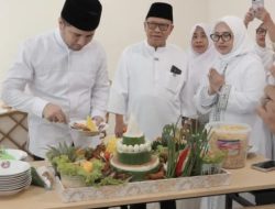 Emil Dardak Kukuhkan Pengurus IPHI, MTP dan AMHI, Dorong Peran Sosial dan Ekonomi Umat