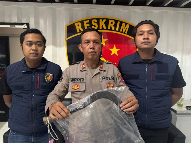 
					Satreskrim Polres Pelabuhan Tanjung Perak berhasil mengamankan seorang pria berinisial HK (44)
