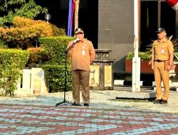 Sekda Kota Depok,  Mangguluang Mansur pimpin apel pagi ASN di Lapangan Balai Kota Depok.