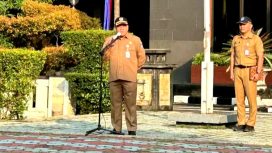 Sekda Kota Depok,  Mangguluang Mansur pimpin apel pagi ASN di Lapangan Balai Kota Depok.