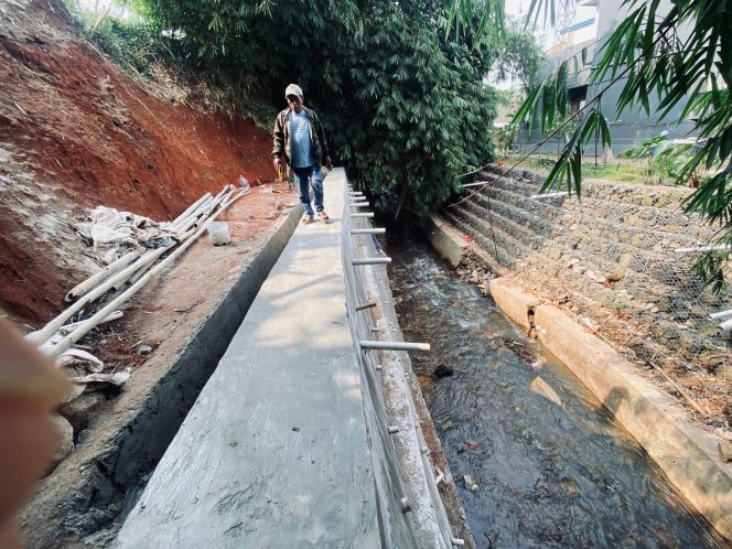 
					Renovasi Turap TPU Kalimulya 1 Rampung