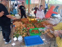 Festival 2.000 Jajanan dan Besek Berka