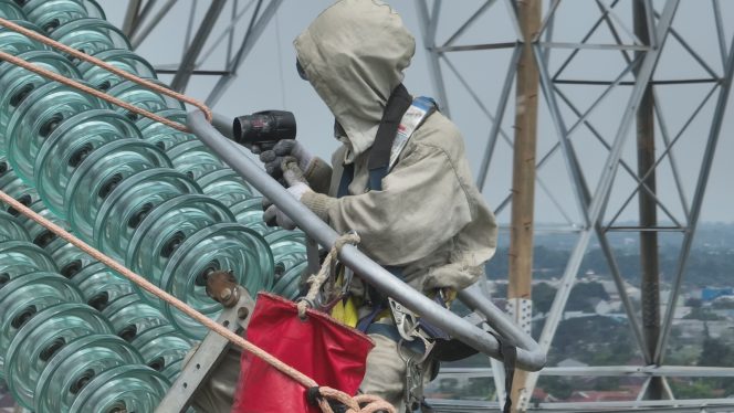 
					Pastikan Listrik Andal Jelang Idul Adha, PDKB UPT Pulogadung Tuntaskan Regalvanizing SUTET 500 kV Tanpa Padam