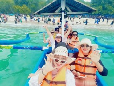 Sukses Dongkrak Ekonomi Warga, Kebijakan Satu Tiket Pantai Watu Ulo dan Papuma Banjir Pujian