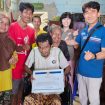Foto Bersama Mr. Park Man Hoo, yang didampingi oleh sang istri, Maria, serta jajaran staf YGP