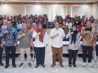 Diskominfo Jatim Bekali ASN Ketrampilan Presentasi Berbasis AI
