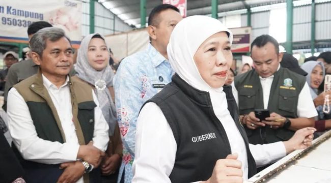 Gubernur Khofifah Sidak Pasar Klojen, Pastikan Stabilitas Harga dan Ketersediaan Bahan Pokok 