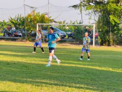 Bupati Sidoarjo Subandi di Turnamen Sepak Bola Antar RW