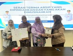 Serah terima arsip inaktif yang dipindahkan ke Lembaga Kearsipan Daerah (LKD). Serta arsip yang akan dimusnahkan dari sejumlah perangkat daerah. (dok. Diskominfo Depok).