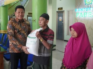 Bupati Pastikan Tepat Sasaran, 181.422 Ribu Warga Sidoarjo Terima Bantuan Pangan