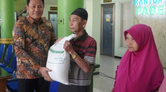 Bupati Pastikan Tepat Sasaran, 181.422 Ribu Warga Sidoarjo Terima Bantuan Pangan