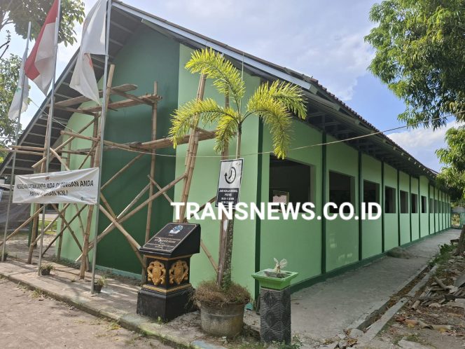 
					Renovasi Madrasah PHTC Jatim XII Tahap Arsitektur 