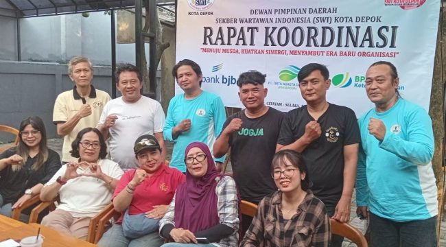 Foto Bersama Pengurus dan Anggota SWI Kota Depok