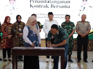 Bupati Subandi Tegaskan Kontraktor Proyek Pemkab Sidoarjo Harus Tepat Waktu dan Sesuai Spesifikasi