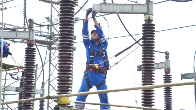 
					PLN Perkuat Kinerja Keandalan Sistem Transmisi melalui Pemeliharaan Bay Trafo 1 GI Tigaraksa