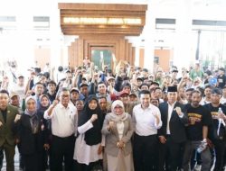 Wakil Gubernur Jawa Timur, Emil Elestianto Dardak, bersama Komisi B DPRD Jawa Timur