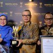 Direktur Utama PT Tirta Asasta Depok, M. Olik Abdul Holik, menerima langsung penghargaan tersebut dengan didampingi oleh Komisaris Utama Nina Suzana, Komisaris Hendra Dimun, beserta jajaran manajemen perusahaan.