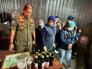Wabup Mimik Sidak Tiga Lokasi Penyakit Masyarakat di Sidoarjo, Empat Wanita Diamankan dan Penertiban Berlanjut
