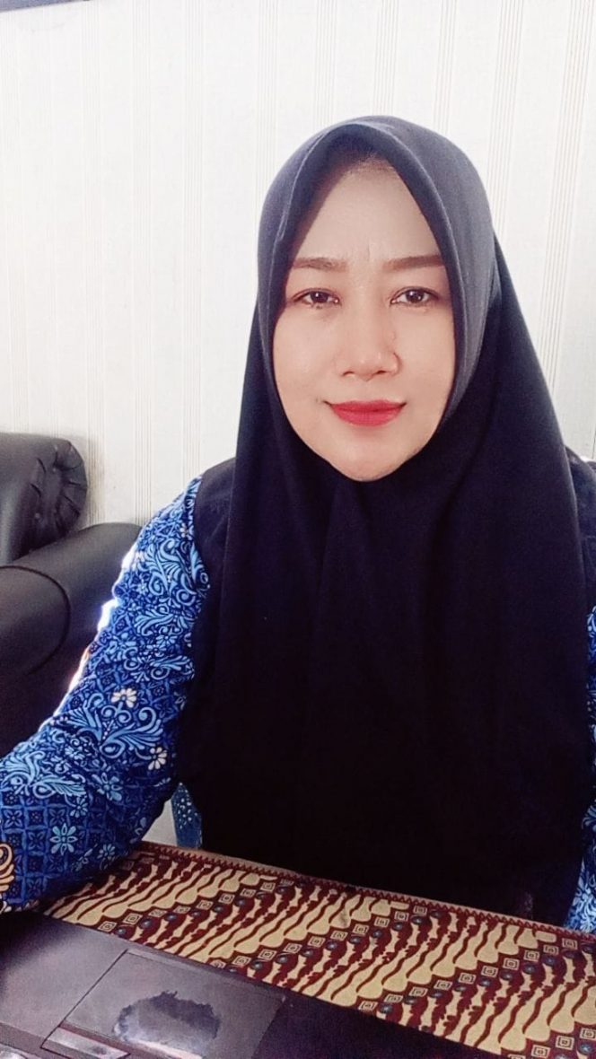 
					Kepala Sekolah SMKS Tajimalela, Sri Partini Tungga Dewi, S.Pd., (Dok. Narsum)